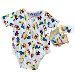 ivory kids "BOI" print set short sleeve onsie and booties. NWT 100% cotton 18M